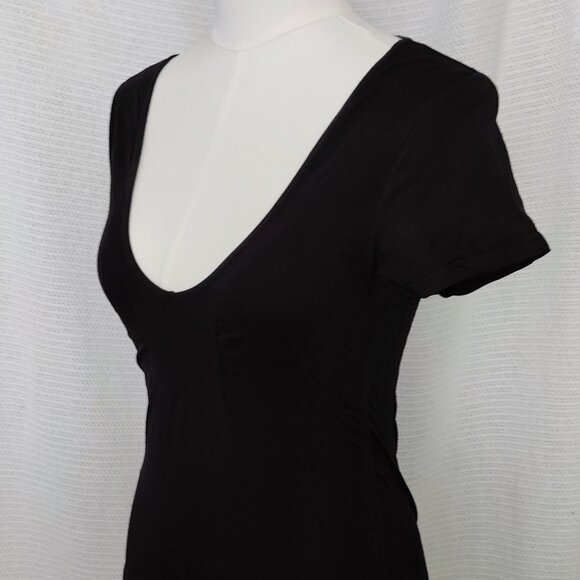 BCBG Max Azria | black short sleeve | v-neck neck | Size XS / S - Picture 8 of 9